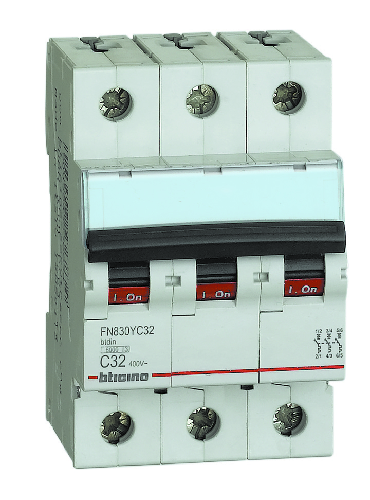 INTERRUPTOR AUT TERMOMAG P/RIEL 3P 32A 220/400VAC 10/6KA BTDIN FN830YC32