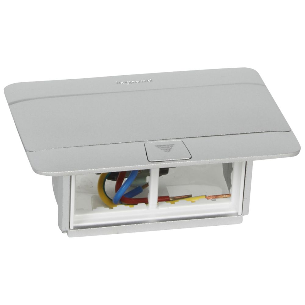 CAJA TOMACORRIENTE PISO EMPOTRABLE 4 MOD C/TAPA ALUMINIO MATE 054011
